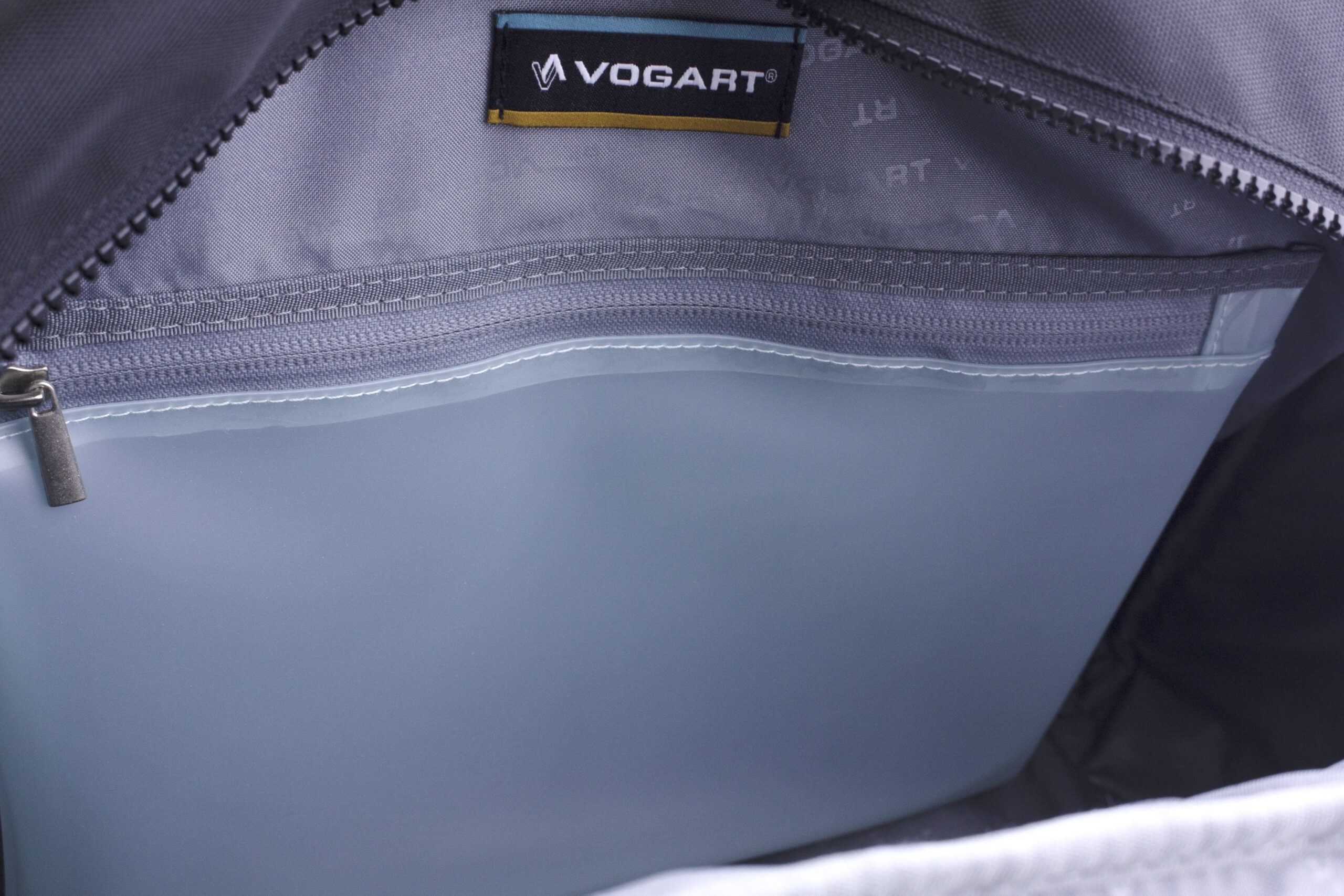 2431504_bolsillo-impermeable-5